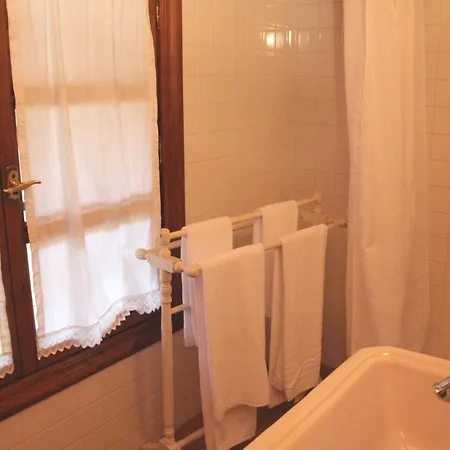 Manuko Benta 컨트리하우스 *