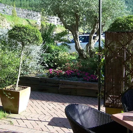 Manuko Benta 컨트리하우스 베르메오