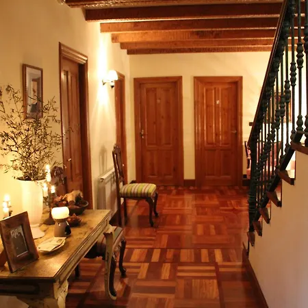 Manuko Benta Landhaus