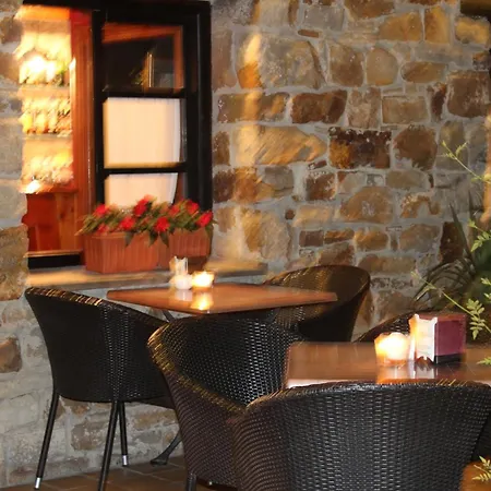 Manuko Benta بيرميو