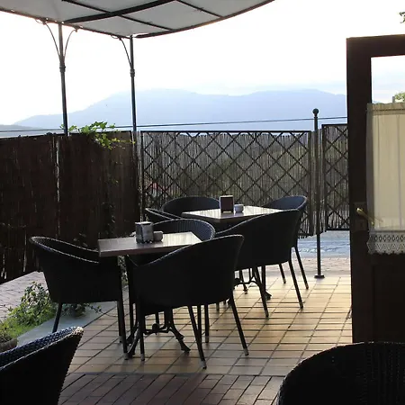Manuko Benta Kır Evi