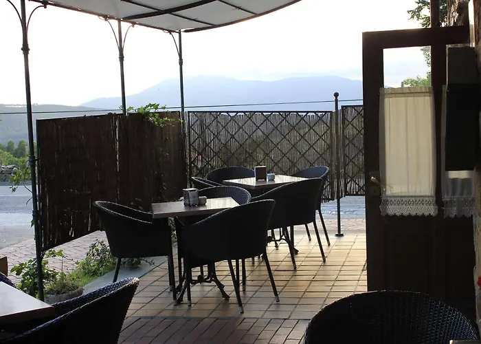 Manuko Benta Country house